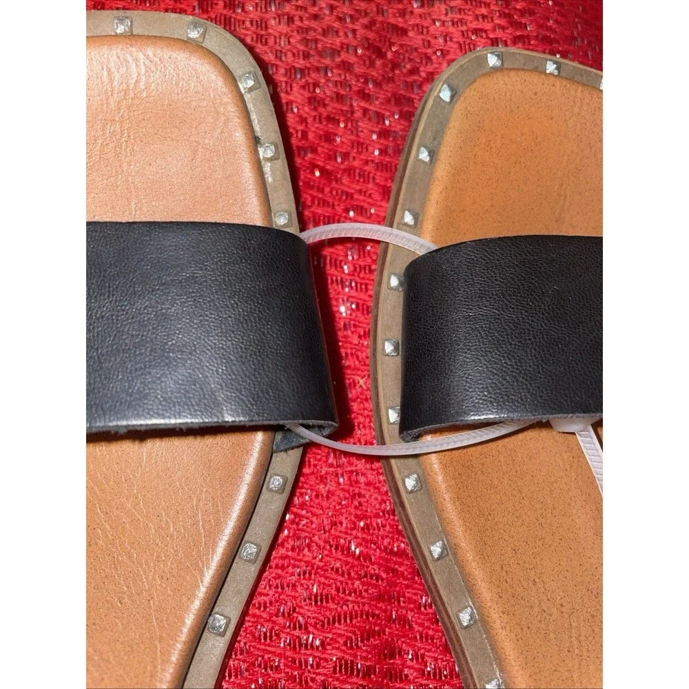 Steve Madden Women's Black sandals Size 9
